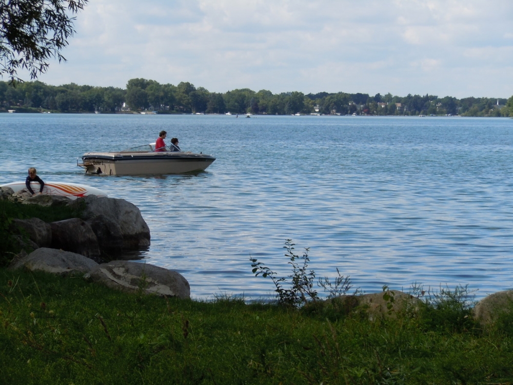 Personals in orchard lake village michigan